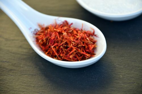 saffron spice taste