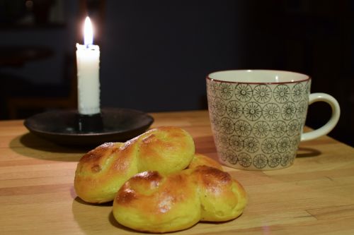 saffron bun lucia lussekatter