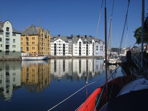 sail boat ålesund port