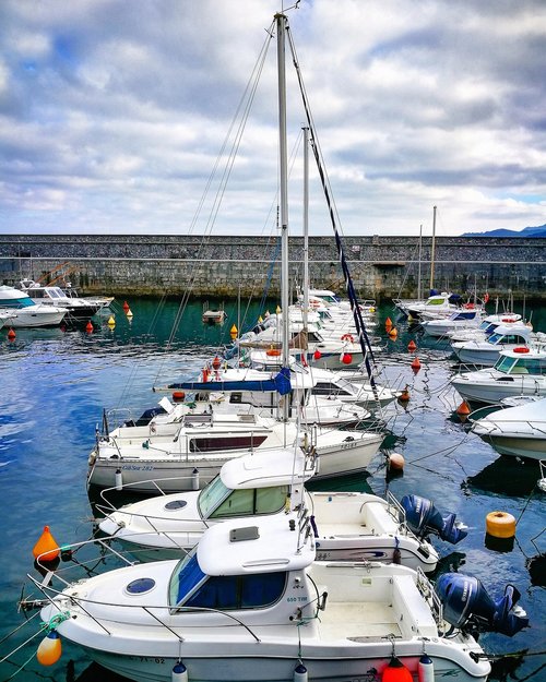 sailboats  fishing  port