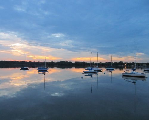 sailboats sunset lake