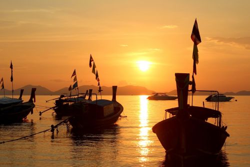 sailing boat sunset boot