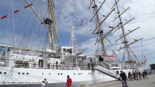 sailing ship the gift of youth boulevard