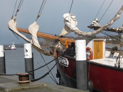 sailing vessel sea rigging
