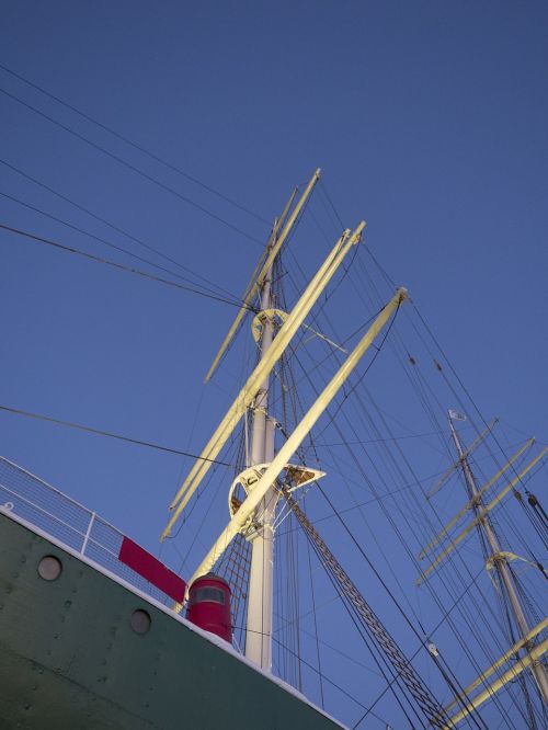 sailing vessel mast port