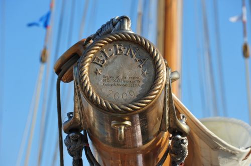 sailing yacht oldtimer wooden mast