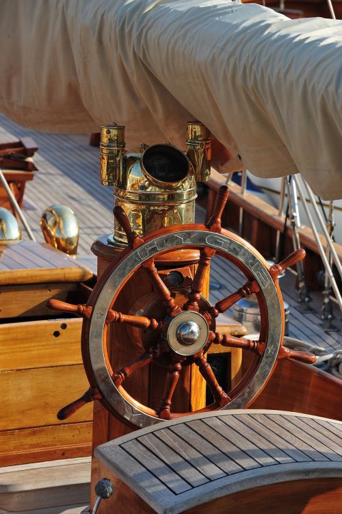sailing yacht steering wheel oldtimer
