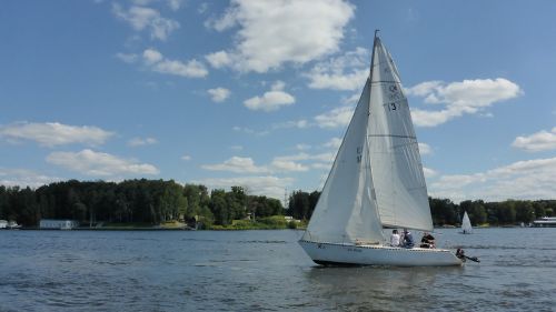 sails regatta boat