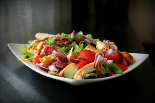 salad healthy food tomato