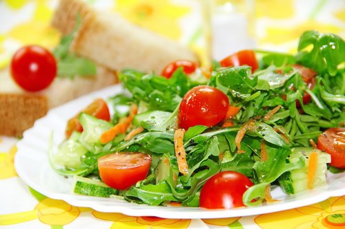 salad  meal  tomato