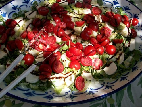salad tomato mozzarella