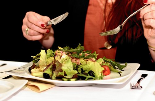 salad  salad plate  restaurant