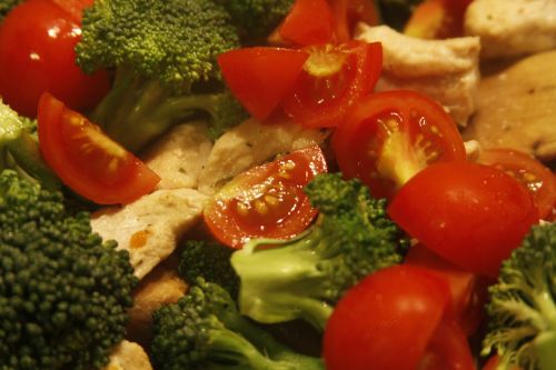 salad tomato nutrition