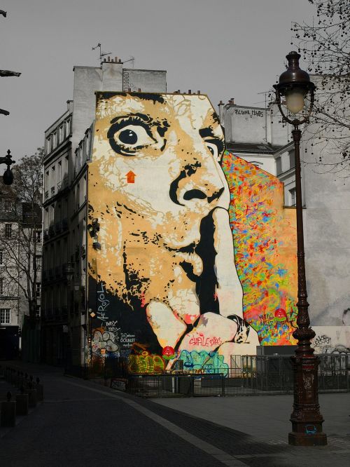 salvador dalí graffiti wall