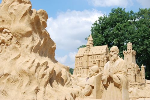 sand sculpture art
