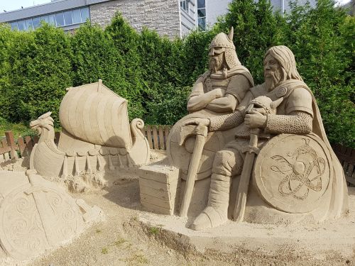 sand sculpture viking