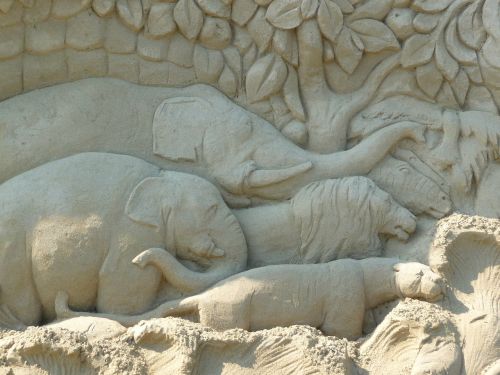 sand sculpture elephant face