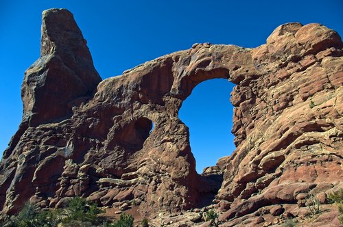 sandstone fin turret arch  sandstone  arches