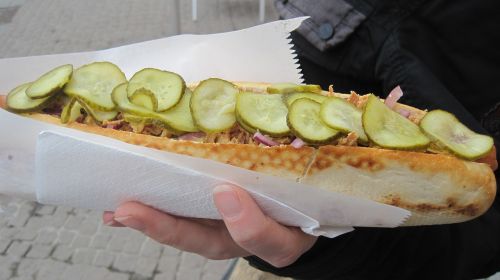sandwich baguette hot dog