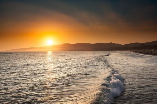 santa monica sunset wave