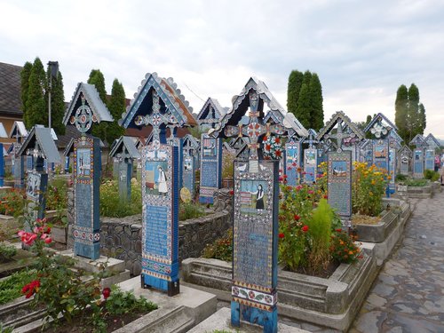 sapanta  cemetery  serene