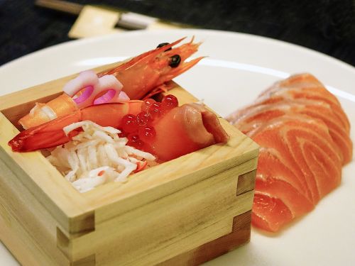 sashimi salmon fish ikura