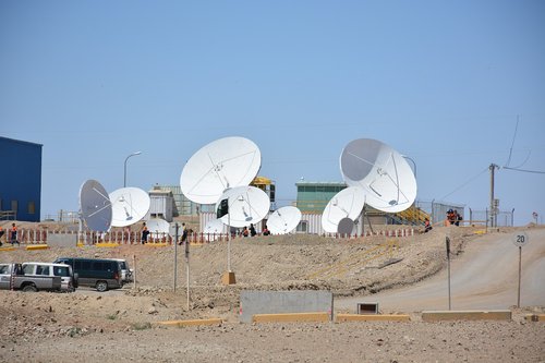 satellite antenna  communication  space