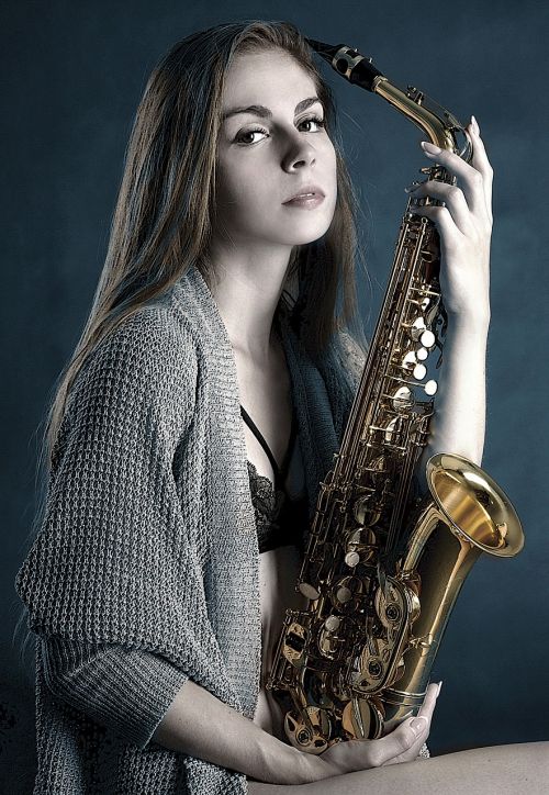 saxophone girl portrait