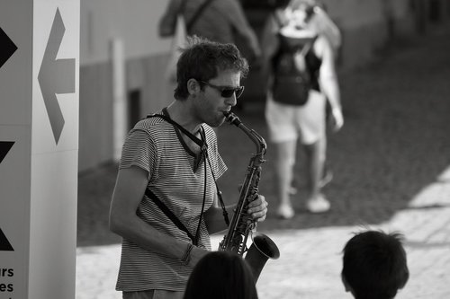 saxophone  street  music