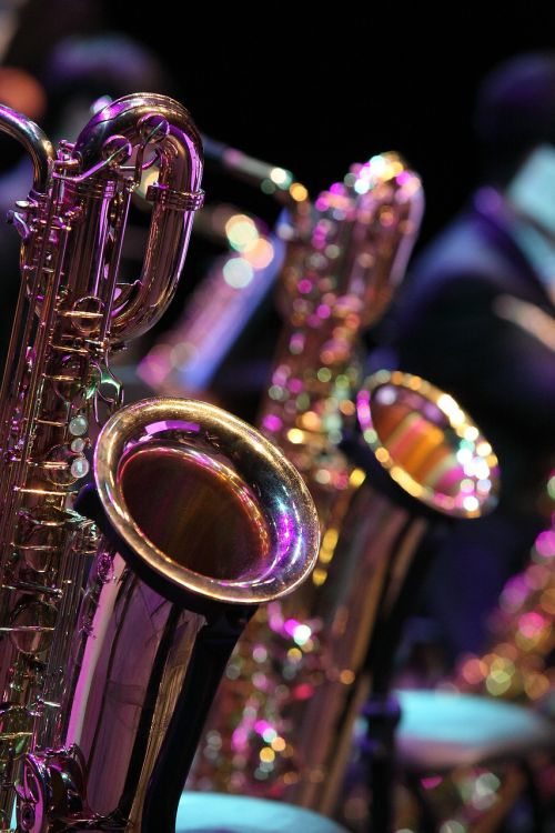 saxophone played instrument