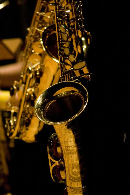 saxophone brass golden