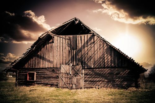 scale barn log cabin