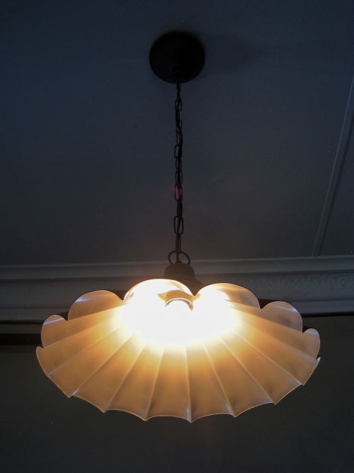 Scalloped Light