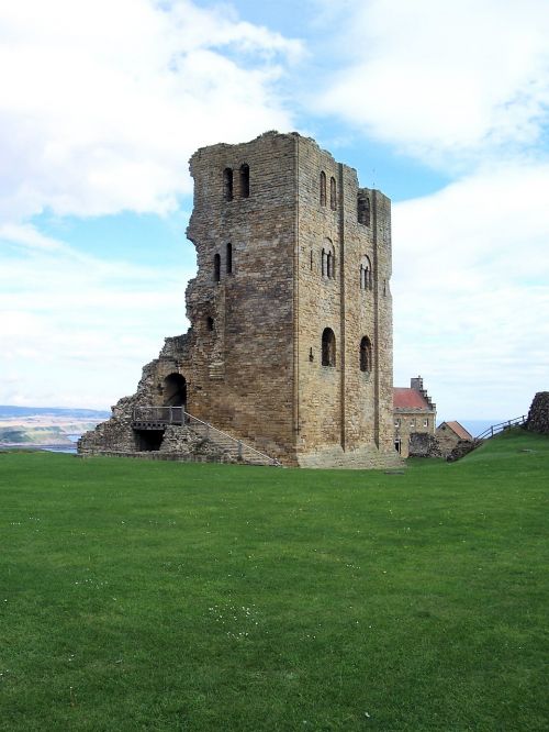 scarborough castle ruin