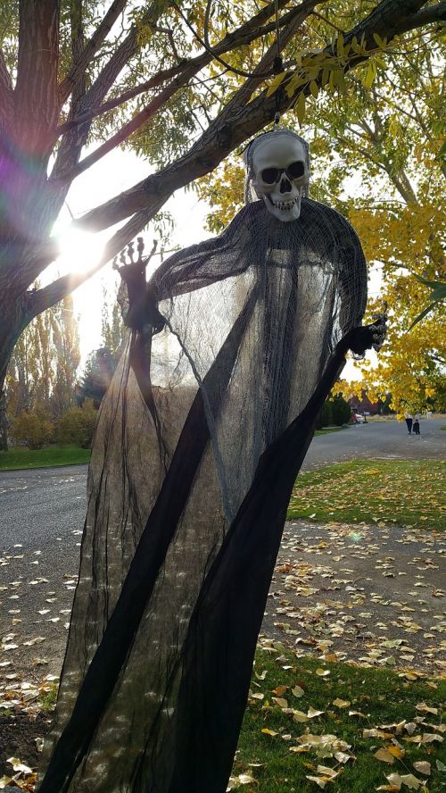 scary halloween spooky