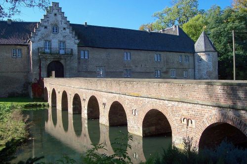 schloss hulchraith grevenbroich germany