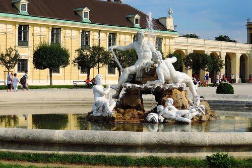 schönbrunn  vienna  castle