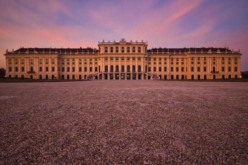 schönbrunn  castle  vienna