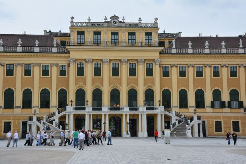 schönbrunn palace vienna on