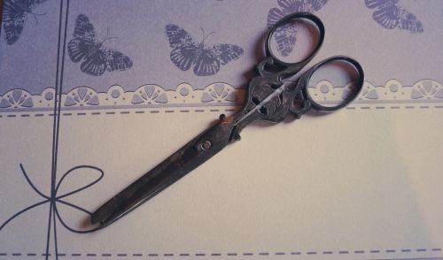 scissors old old fashioned