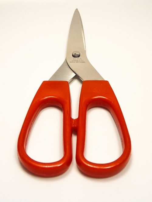 scissors kitchen red