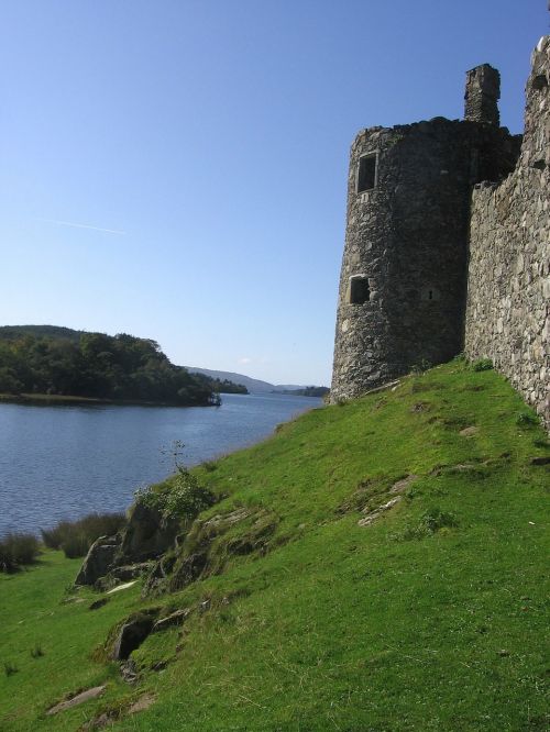 scotland castle ruin