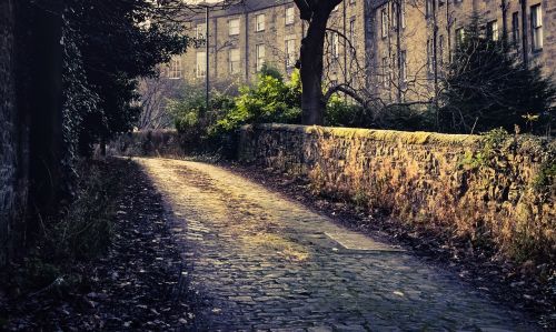 scotland cobblestones alley