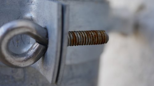 screw  thread  rust