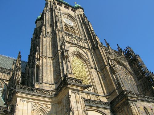 sct vitus cathedral arhiteture clock tower