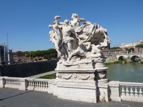 sculpture bridge rome