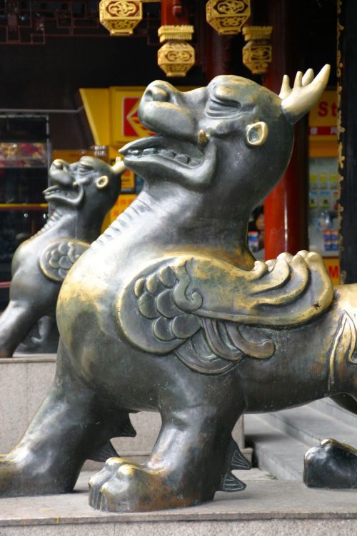sculpture dragon monster