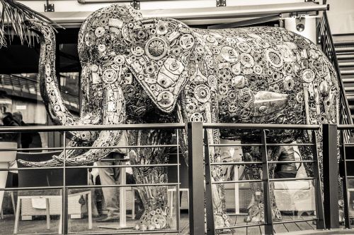 sculpture elephant modern