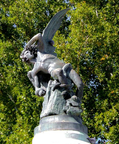 sculpture fallen angel lucifer