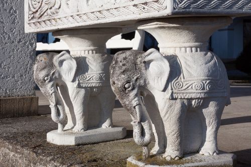 sculpture elephant stone